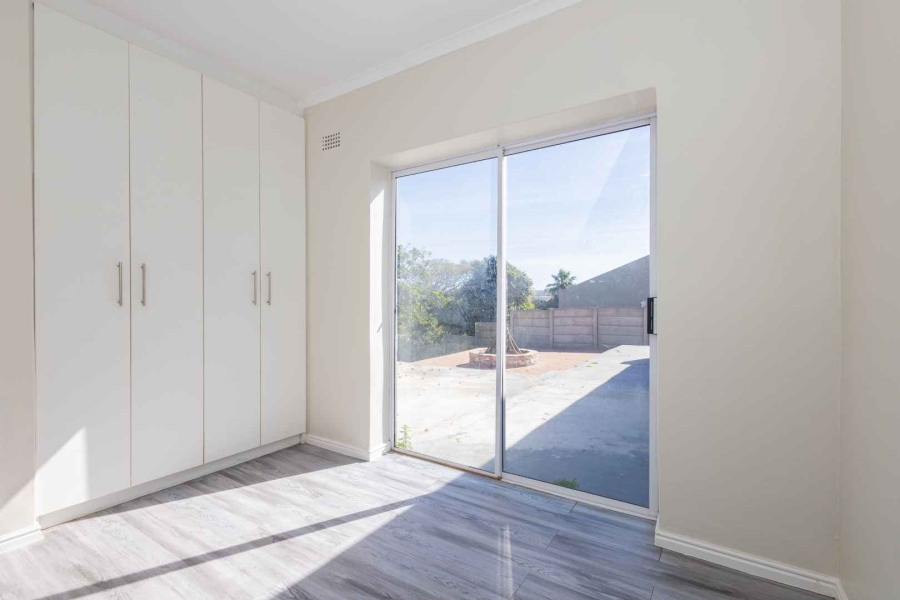 To Let 3 Bedroom Property for Rent in Morgenster Heights Western Cape